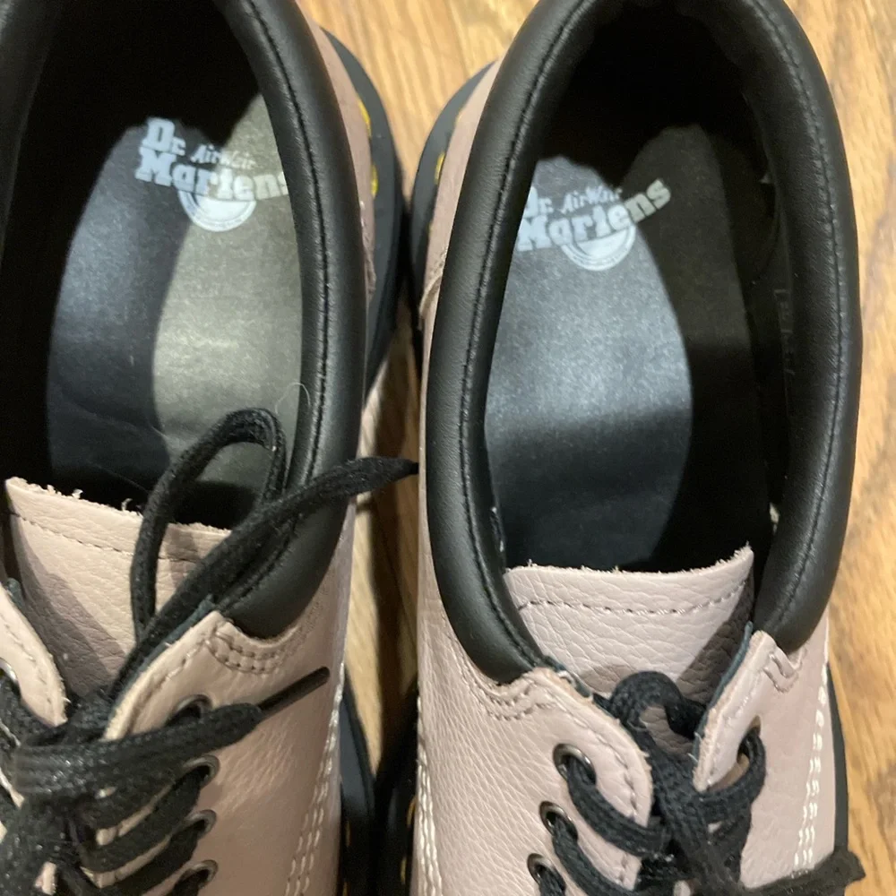 Dr. Martens Men's Tan platform Leather Shoes New not tags or extras